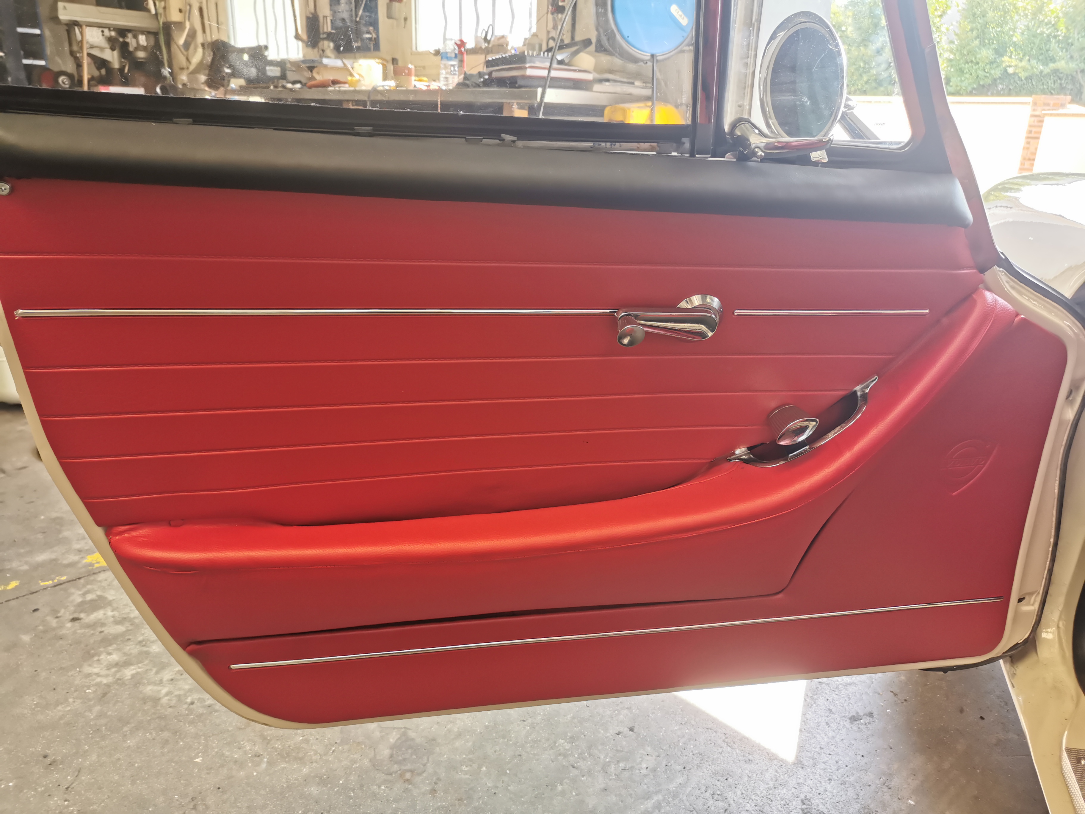 Panneaux de porte de voiture